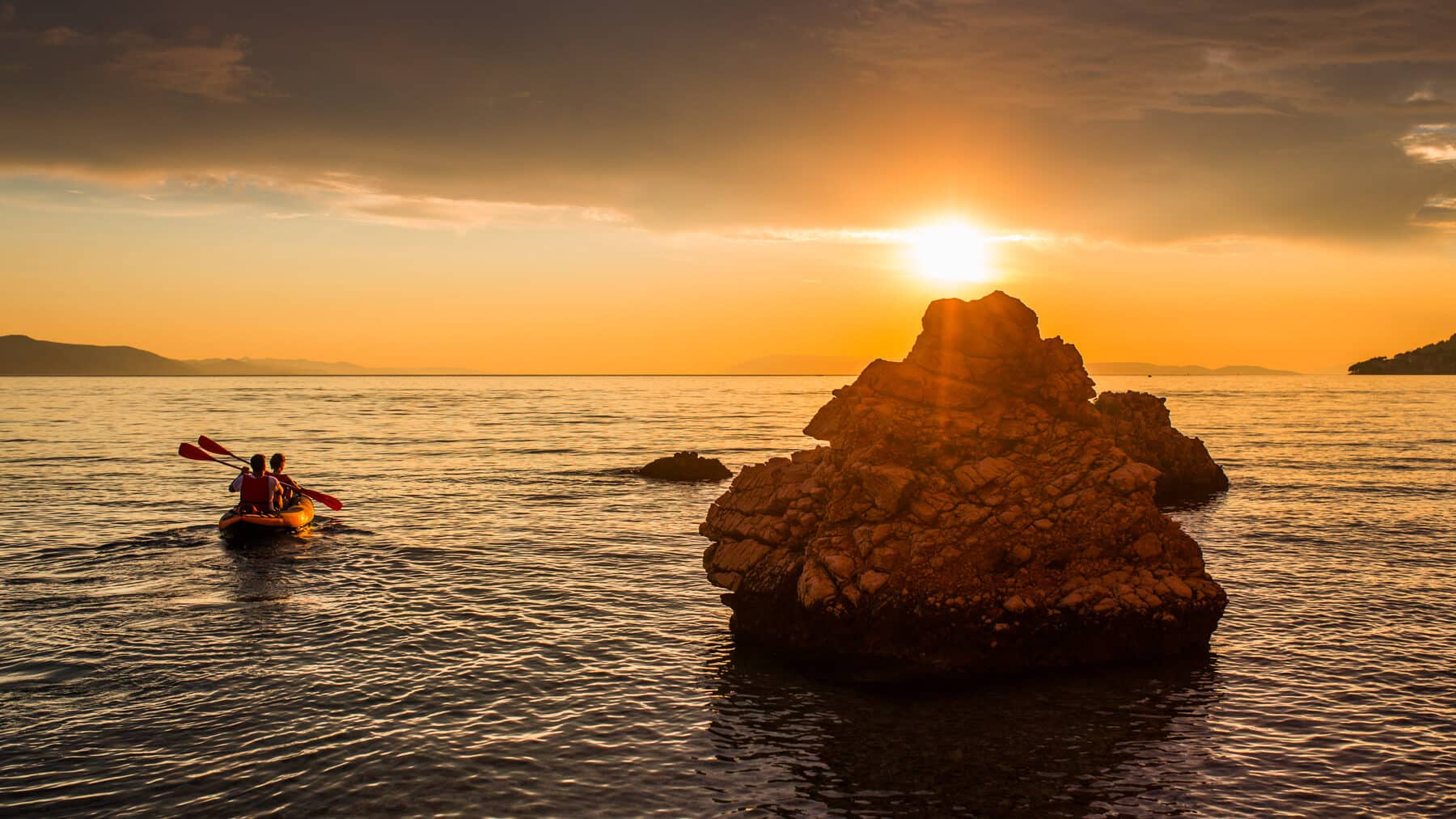 sunset-kayaking-in-dalmatia
