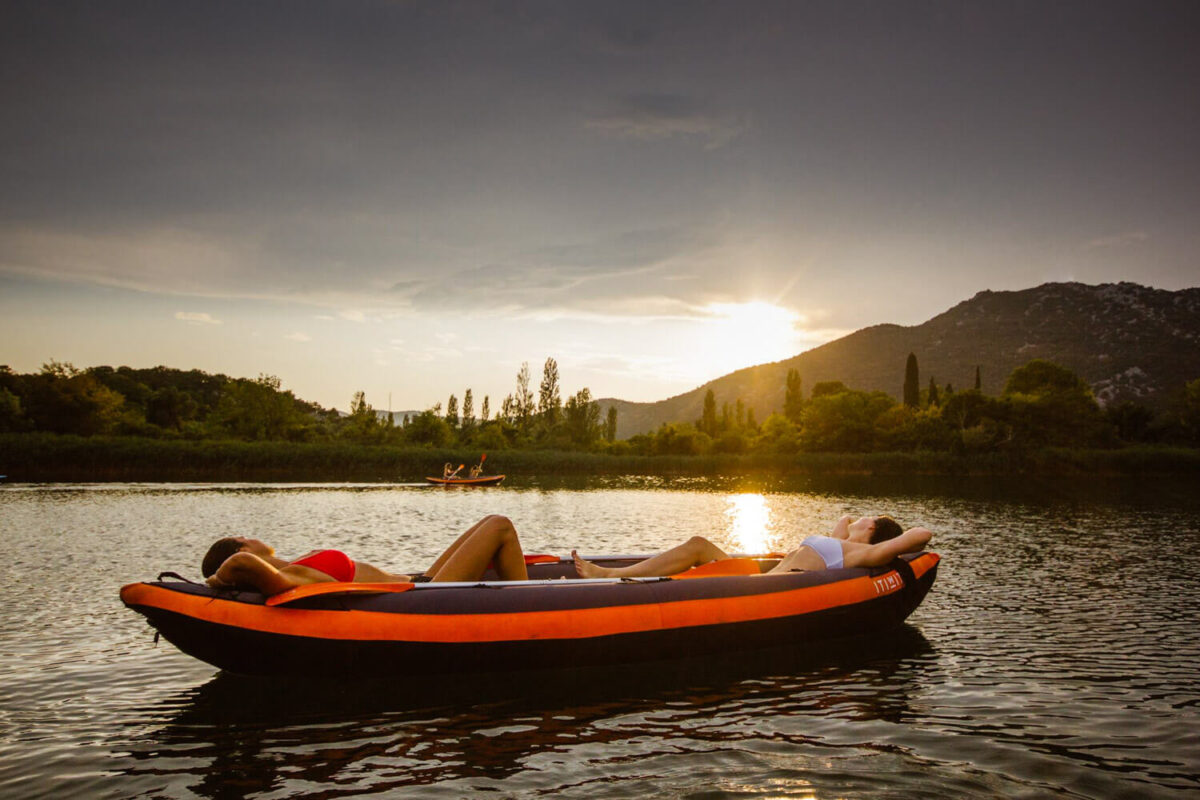 sunset_kayaking_on_bacina_lakes