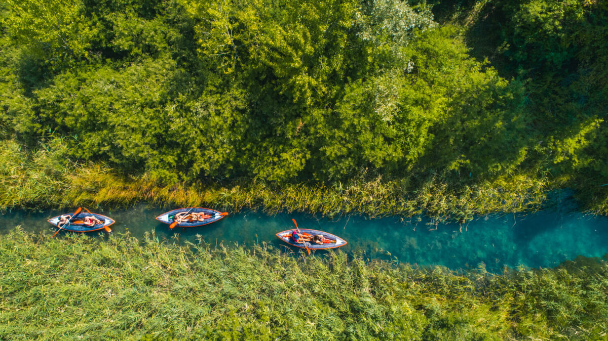kayaking_on_bacina_lakes